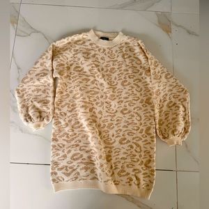 Vici sweater new without tags.